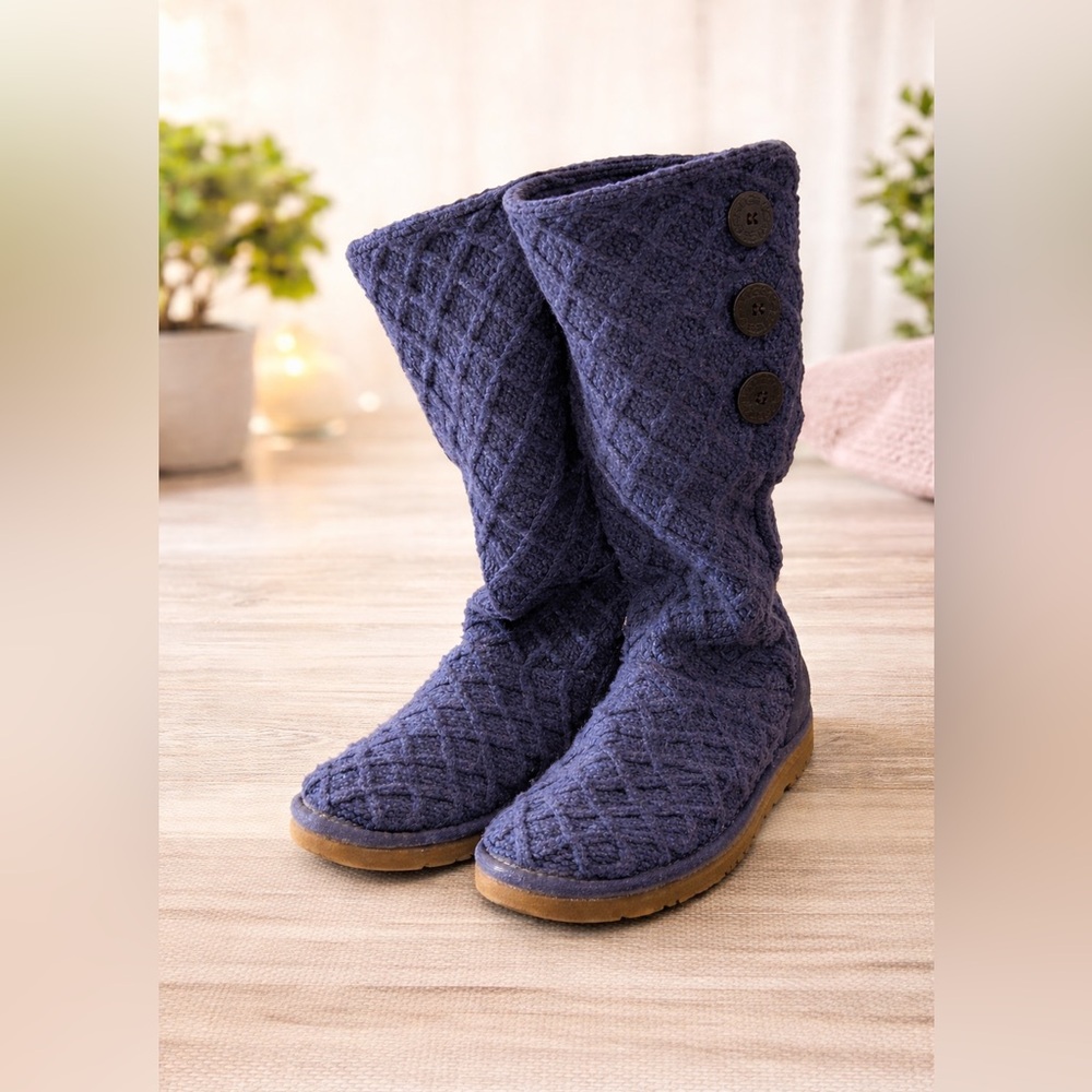 💯Authentic UGG Navy Knit Button-Up Women's Boots